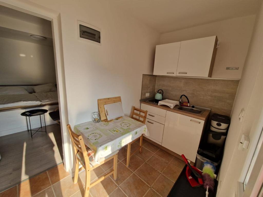 Aloe Apartment Рабац Екстериор снимка